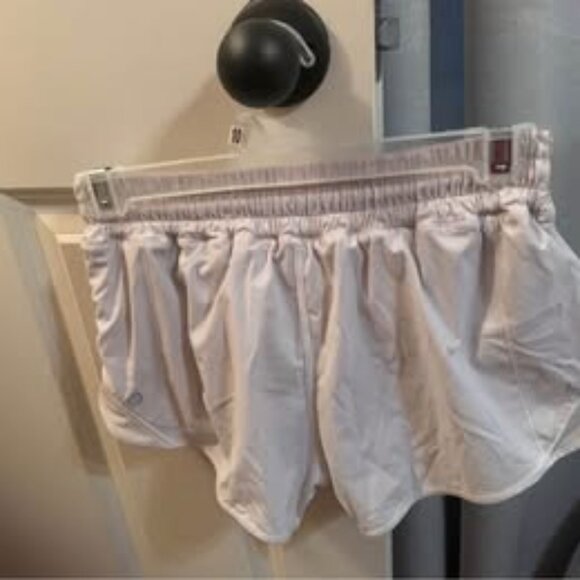 Clothes - Picture 4 of 8